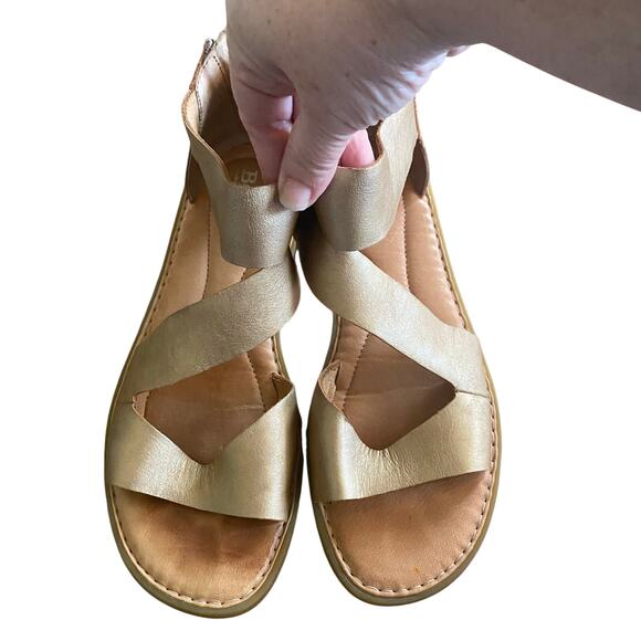 Born BR0018310 Gold Leather Gladiator Sandals Zip Back Women’s 9M Comfort Casual - Picture 8 of 8